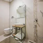 Stunning In Апартаменты Задар