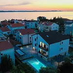 Апартаменты Stunning In Задар