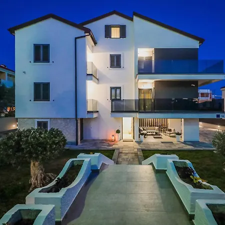 Apartment Gorgeous In With Wifi Zadar