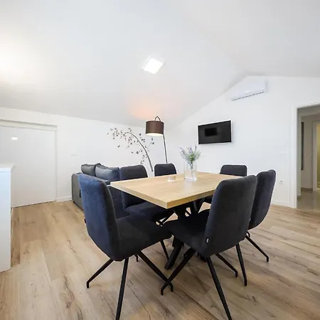 Apartamento Gorgeous In With Wifi